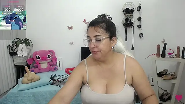 mom hot   online show from 15, 6, 2026