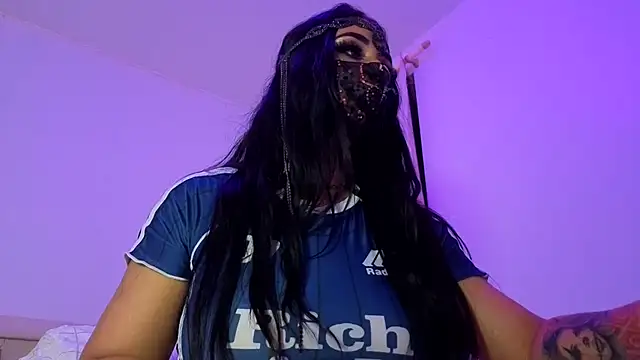 kamila french online show from 3, 6, 2026
