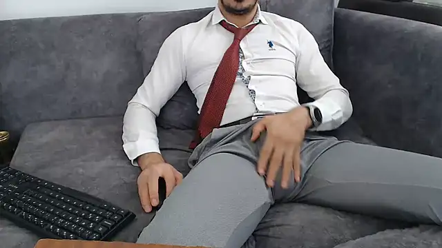 Naughtb0y online show from 6, 6, 2026