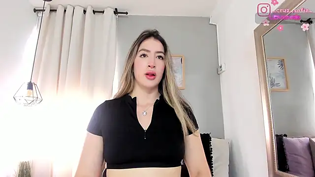  AlejaCruz  online show from 16, 6, 2026