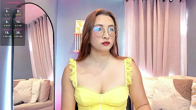  LaraMom  online show from 9, 6, 2026