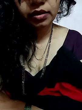 Snapshot of Hotanita99 chatting on 14, 11, 2025 Hotanita99 online show from 14, 11, 2025