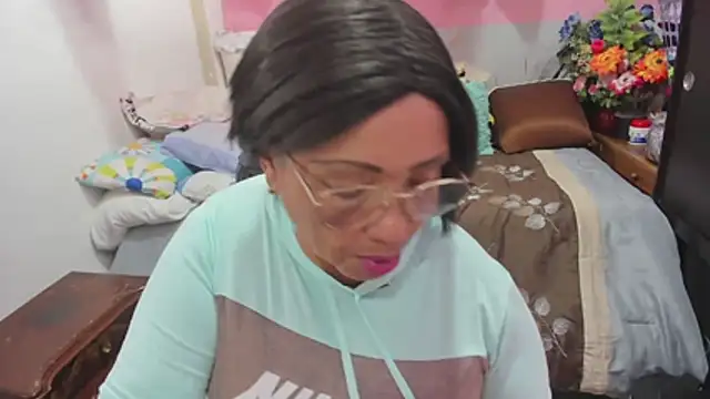 Mrs mommy  online show from 19, 6, 2026