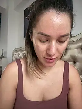 HotXMom online show from 15, 6, 2026