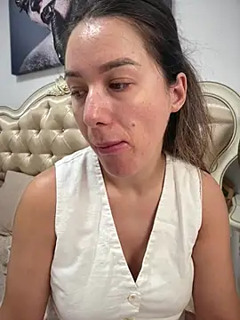 HotXMom online show from 17, 6, 2026