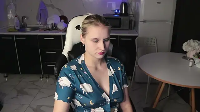 Snapshot of MertyXX chatting on 4, 4, 2026 MertyXX online show from 4, 4, 2026