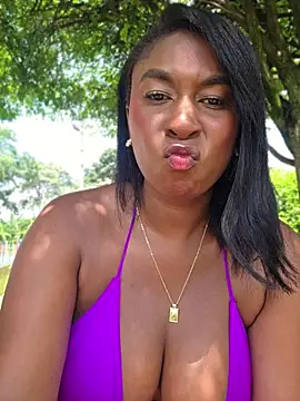 HanaThompson online show from 18, 6, 2026