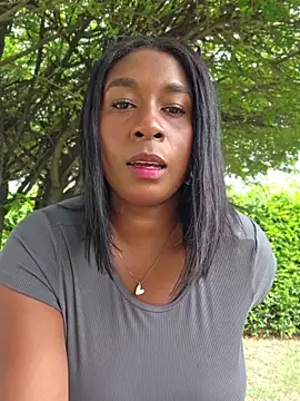 HanaThompson online show from 22, 6, 2026