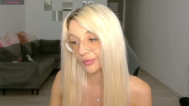 LovelyBianca online show from 8, 6, 2026