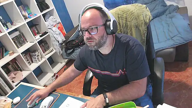 ravingr4d4 online show from 18, 5, 2026