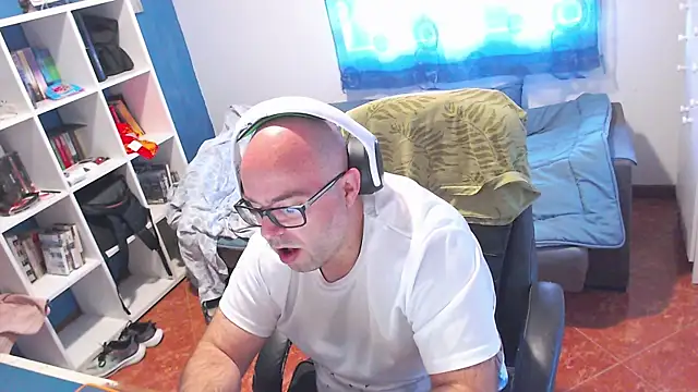 ravingr4d4 online show from 20, 5, 2026
