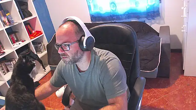 ravingr4d4 online show from 9, 6, 2026