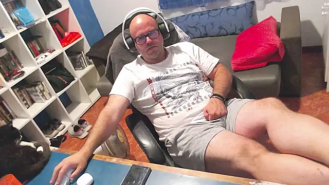 ravingr4d4 online show from 15, 6, 2026