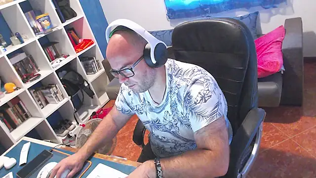 ravingr4d4 online show from 17, 6, 2026