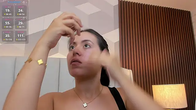 Julietasantos   online show from 9, 6, 2026