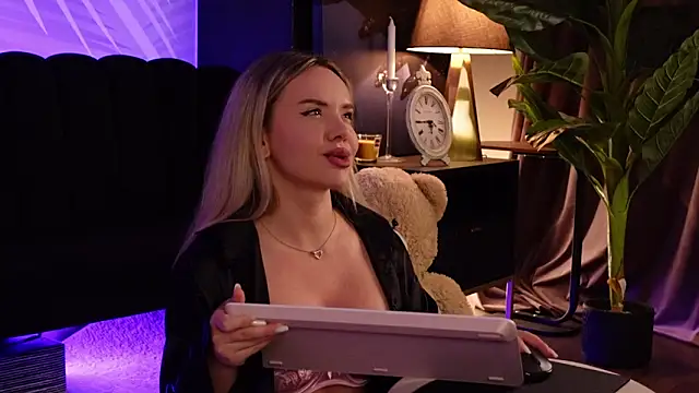KatyaBelle online show from 7, 6, 2026
