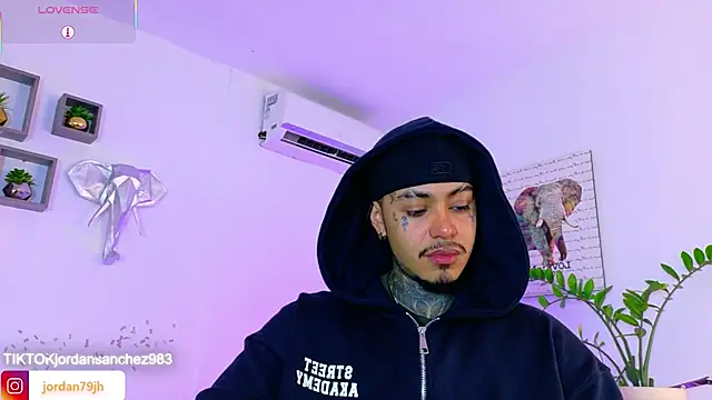 JordanSmiith  online show from 28, 5, 2026