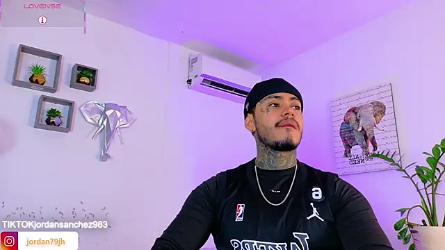 JordanSmiith  online show from 17, 6, 2026