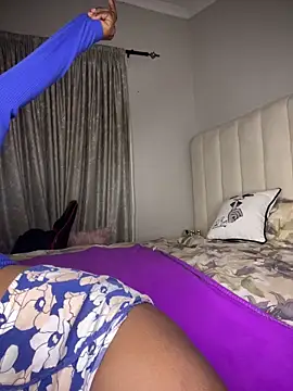 Bustygoddess32 online show from 5, 6, 2026