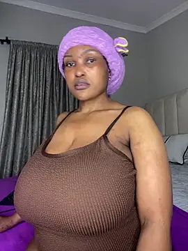 Bustygoddess32 online show from 18, 6, 2026