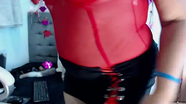 ChristinMooree online show from 28, 5, 2026