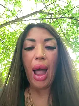 Snapshot of RuslanaXX chatting on 7, 6, 2026 RuslanaXX online show from 7, 6, 2026