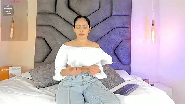Liinda Saenz online show from 6, 6, 2026