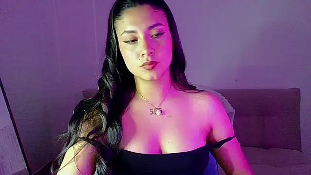 Lia 14  online show from 12, 6, 2026