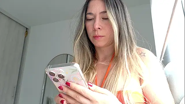  arianalzate  online show from 9, 6, 2026