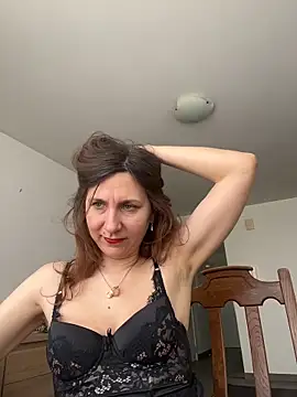 JasmineGlamour online show from 4, 6, 2026