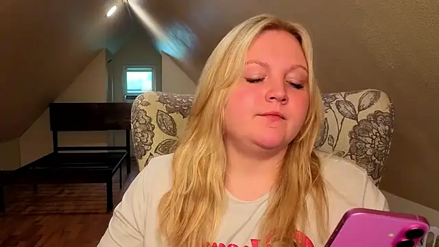 PhatAssBlond online show from 16, 5, 2026