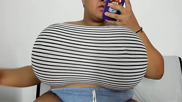 bigmom69  online show from 8, 7, 2026
