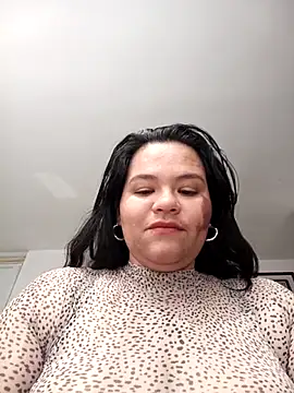 Julieta-tits online show from 14, 4, 2026