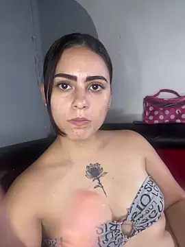 Snapshot of Azuna25 chatting on 3, 6, 2026 Azuna25 online show from 3, 6, 2026