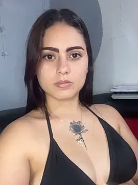 Snapshot of Azuna25 chatting on 12, 6, 2026 Azuna25 online show from 12, 6, 2026