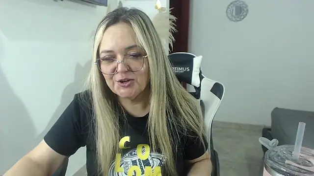 Snapshot of samy_vsn chatting on 19, 5, 2026 samy vsn online show from 19, 5, 2026