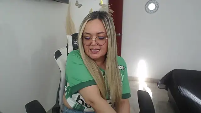 Snapshot of samy_vsn chatting on 19, 5, 2026 samy vsn online show from 19, 5, 2026