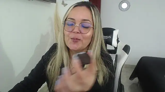 Snapshot of samy_vsn chatting on 20, 5, 2026 samy vsn online show from 20, 5, 2026