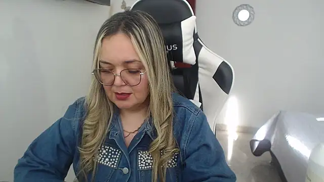 Snapshot of samy_vsn chatting on 23, 5, 2026 samy vsn online show from 23, 5, 2026
