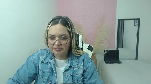 Snapshot of samy_vsn chatting on 5, 6, 2026 samy vsn online show from 5, 6, 2026