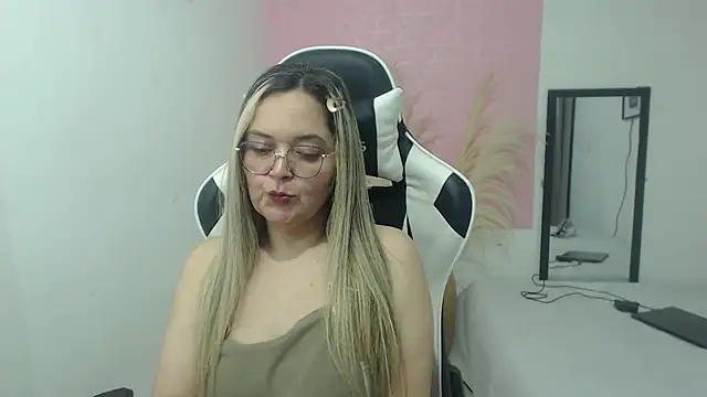Snapshot of samy_vsn chatting on 12, 6, 2026 samy vsn online show from 12, 6, 2026