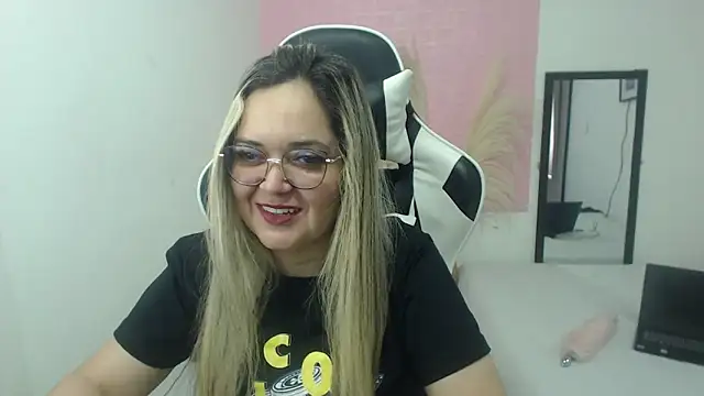 Snapshot of samy_vsn chatting on 20, 6, 2026 samy vsn online show from 20, 6, 2026