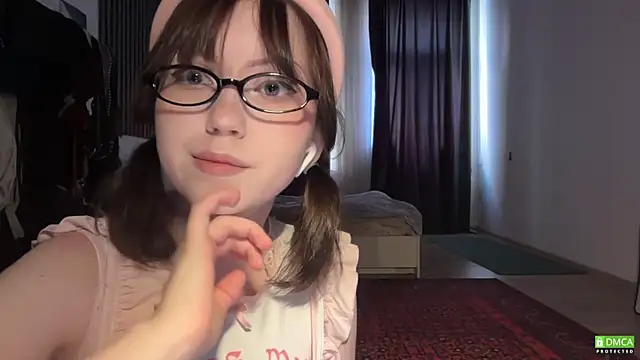electric babe online show from 7, 6, 2026
