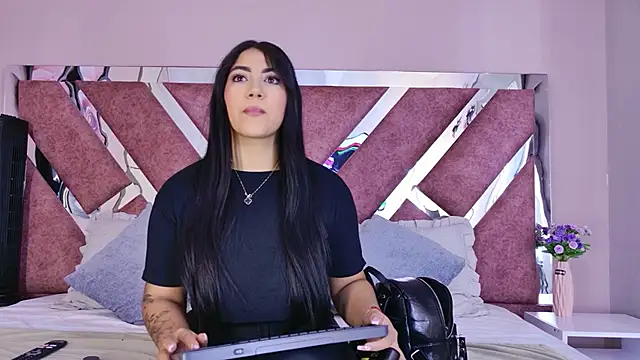 PaulinaDuarte online show from 22, 6, 2026