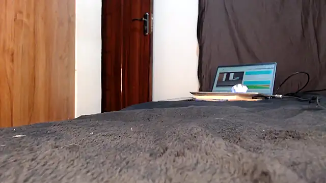 wetpussy ebony online show from 9, 6, 2026