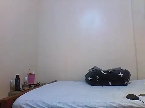 princess-cutie12 online show from 22, 6, 2026
