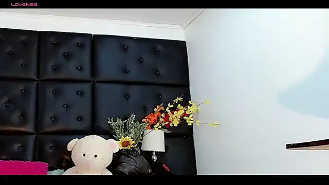 Daniela Pink  online show from 17, 6, 2026