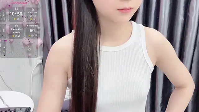 Snapshot of KaleAnisa chatting on 2, 6, 2026 KaleAnisa online show from 2, 6, 2026