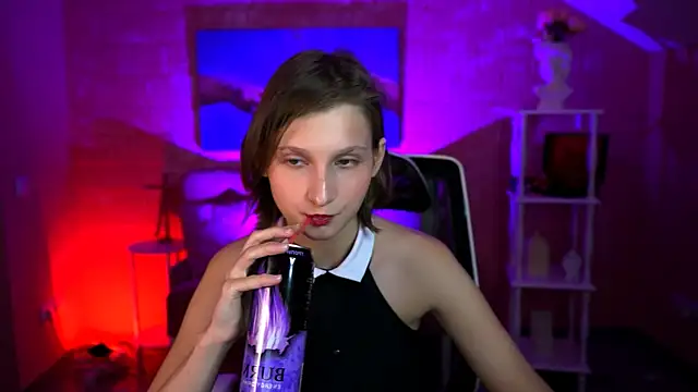 EllaHorton online show from 6, 7, 2026
