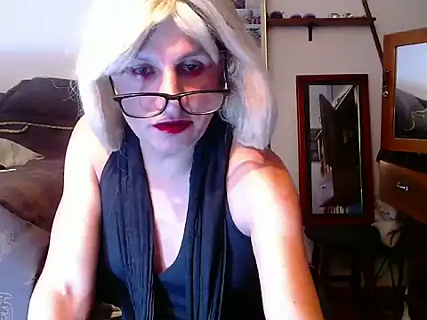 LorenJade online show from 18, 6, 2026